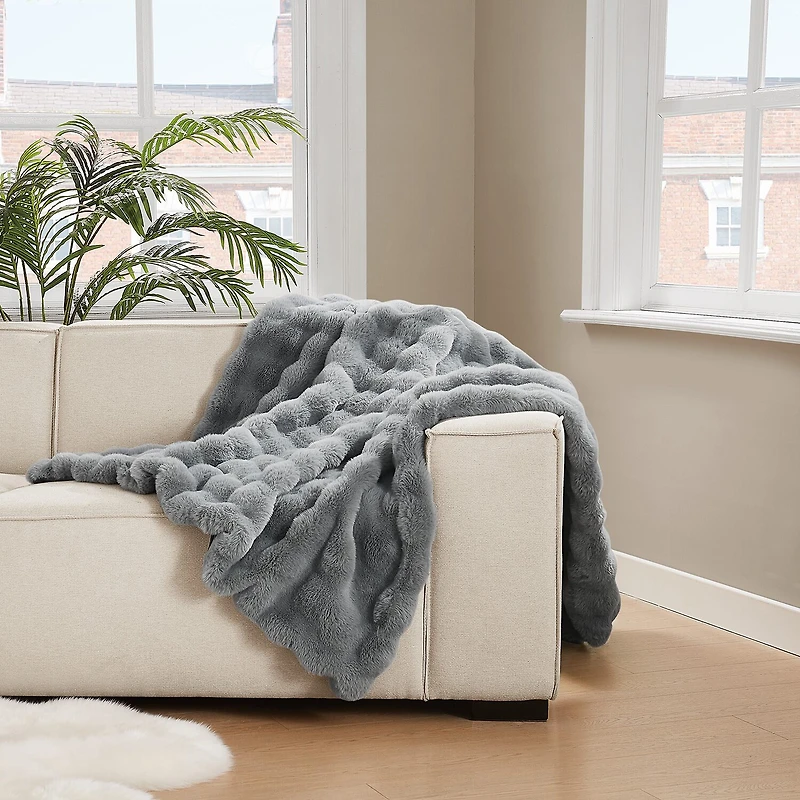 Brooklyn Loom Bubble Faux Fur Throw