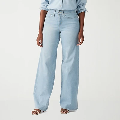 Levi's® Women’s Mid Rise 318 Shaping Wide Leg Jeans