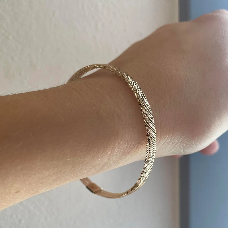 Made in Italy Womens 10K Gold Bangle Bracelet