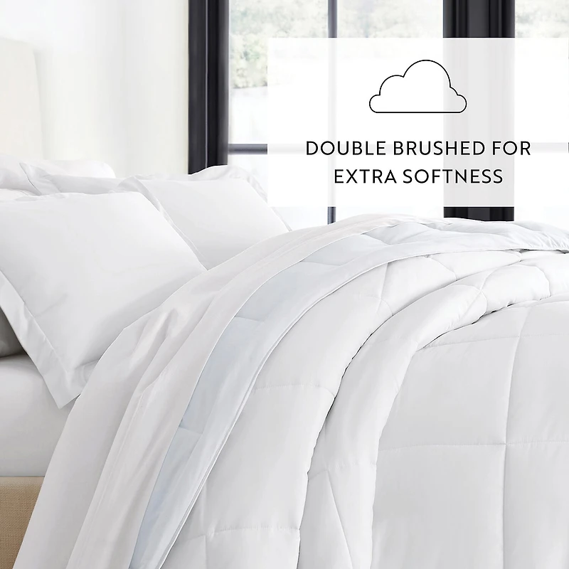 Casual Comfort Ocean Midweight Down Alternative Comforter Set
