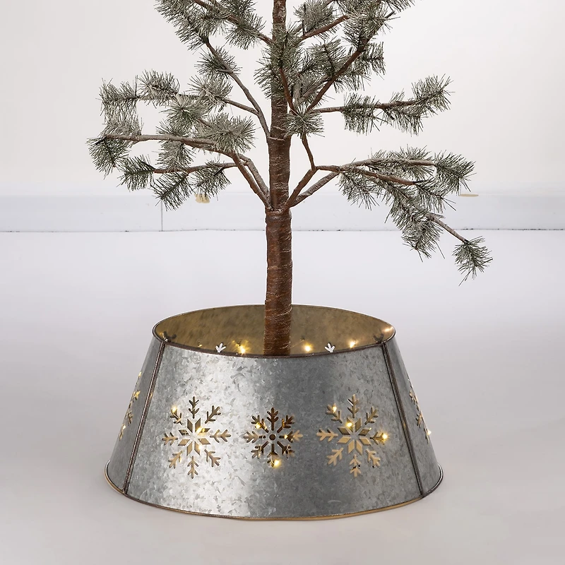 Glitzhome Snowflake With Light String Metal Christmas Tree Collar