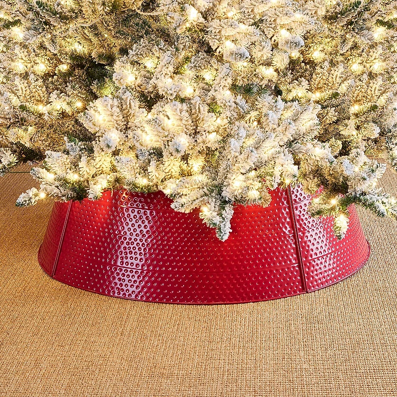 Glitzhome 40.5" Red Hammered Metal Christmas Tree Collar