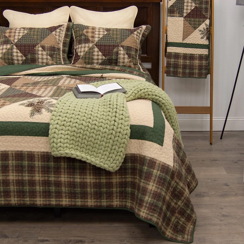 Donna Sharp Pine Star 3-pc. Embroidered Hypoallergenic Quilt Set