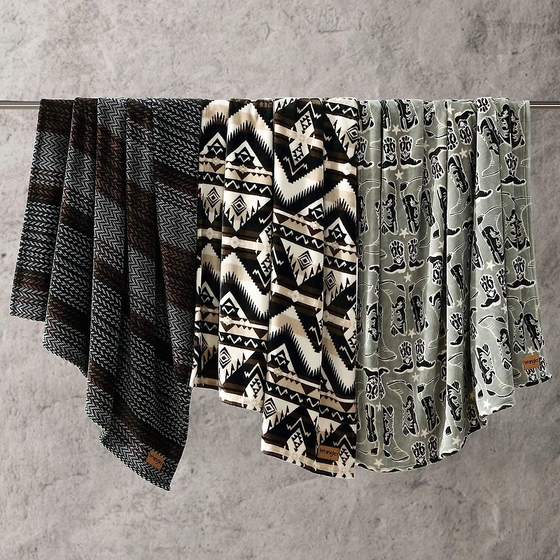 Wrangler Knockin' Boots 50x60 Washable Throw