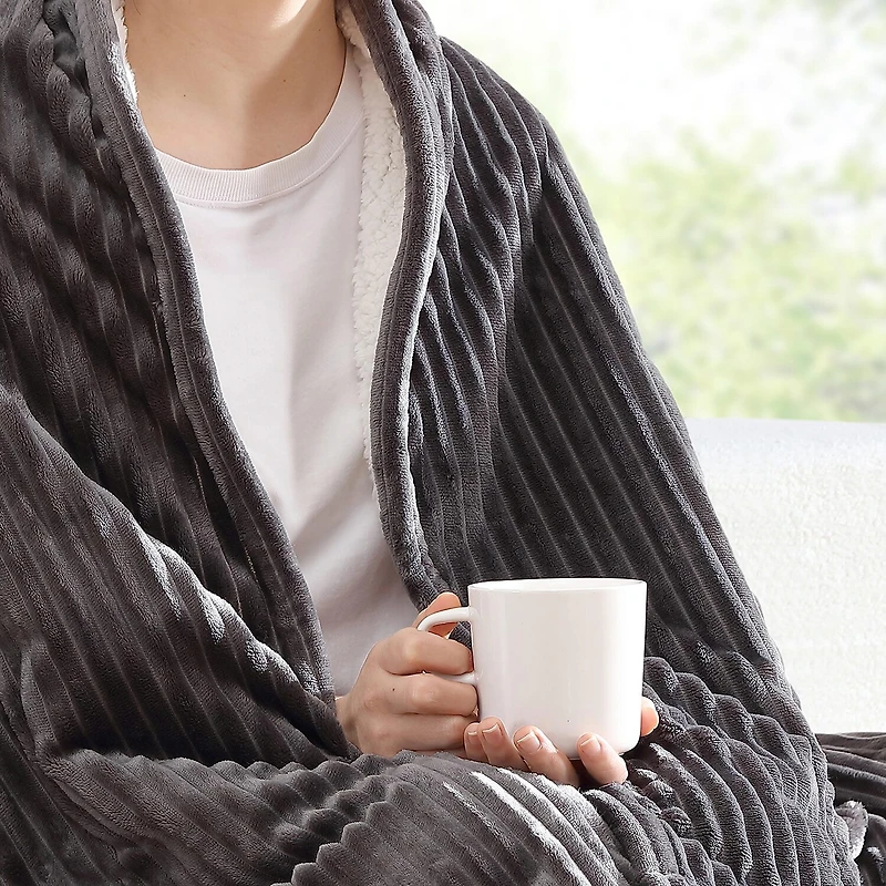 Eddie Bauer Mountain Valley Washable Throw