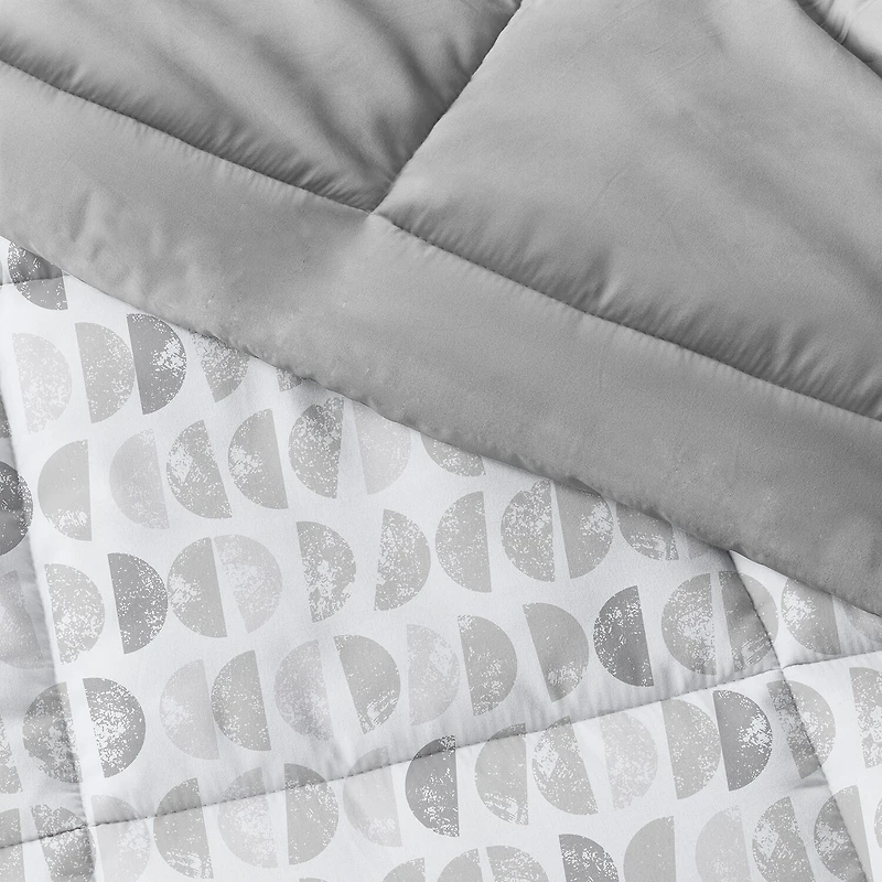 Casual Comfort Premium Down Alternative Moonlight Stars Reversible Comforter Set