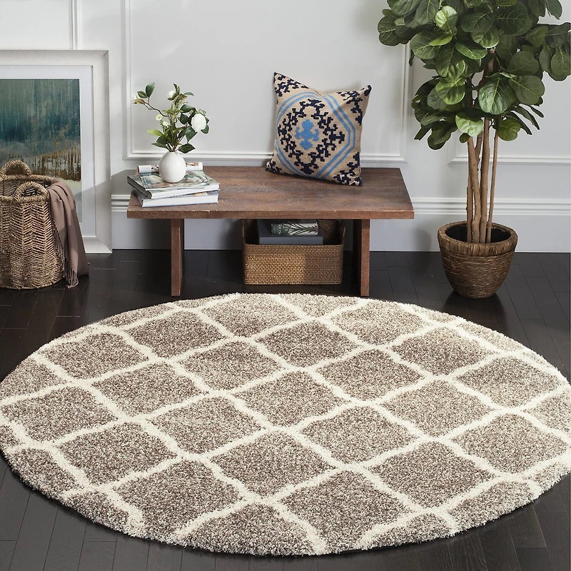 Safavieh Hudson Shag Collection Weldon Geometric Round Area Rug
