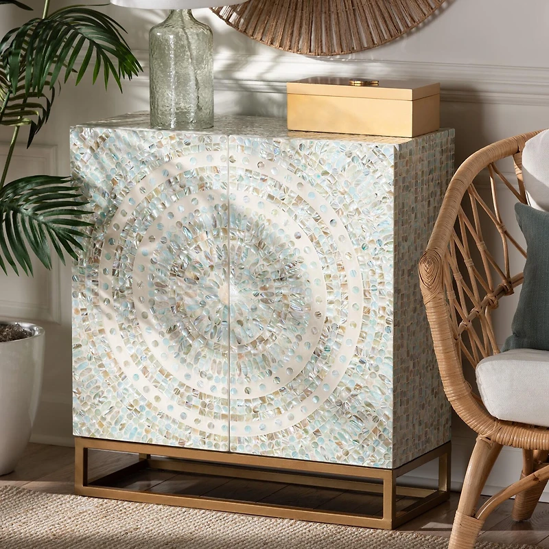 Quintus Accent Chest