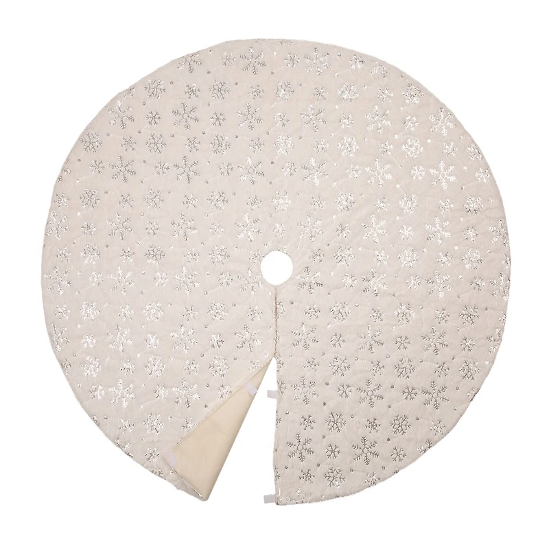 Glitzhome 2 White Plush Snowflake Christmas Stockings & 1 White Plush Snowflake Christmas Tree Skirt, 3-Piece Set