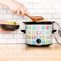 Uncanny Brands Peanuts 2 Quart Slow Cooker- Snoopy & Woodstock Appliance