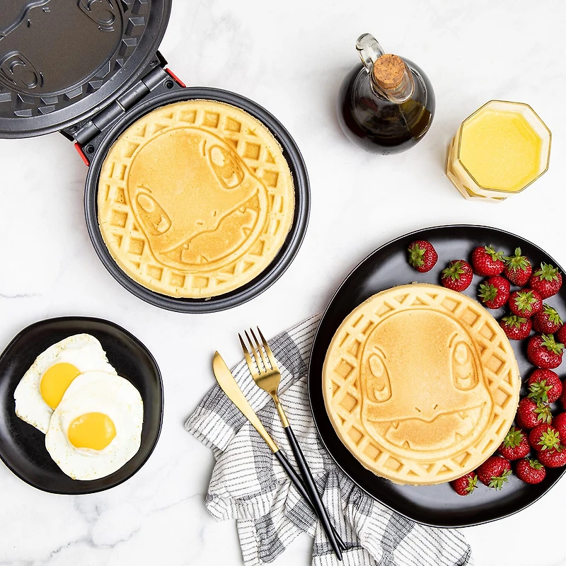 Uncanny Brands Pokémon Charmander Waffle Maker - Make Bounty Charmander Waffles - Kitchen Appliance