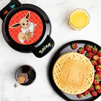 Uncanny Brands Pokémon Eevee Waffle Maker - Make Bounty Eevee Waffles -  Kitchen Appliance