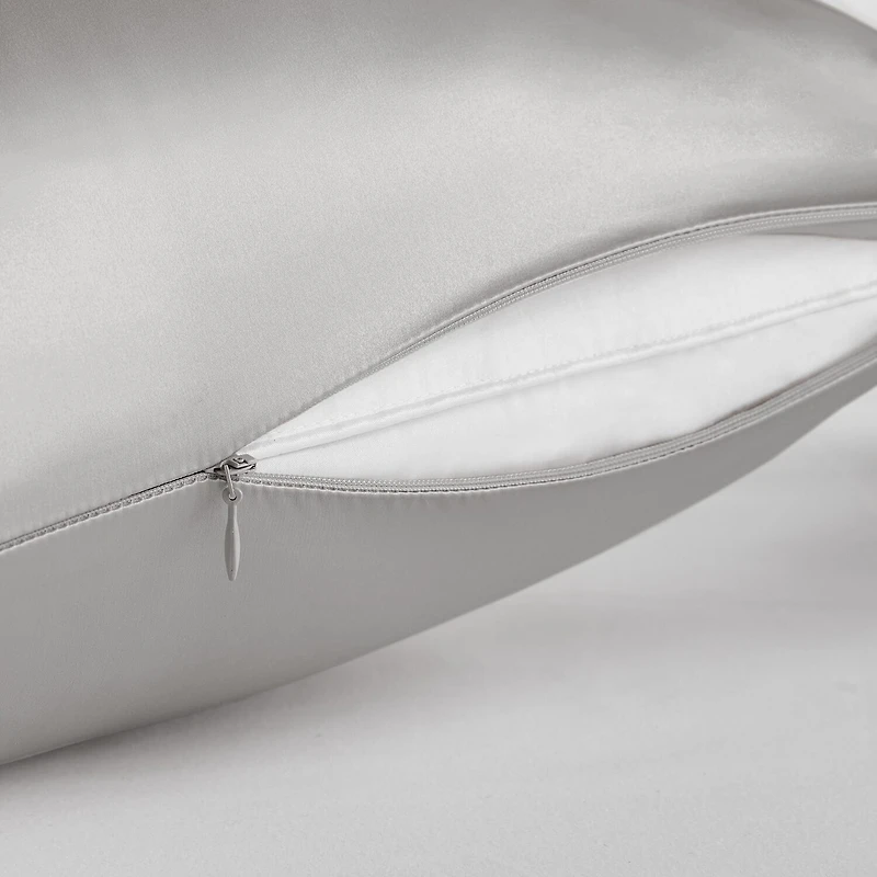 Madison Park Single Silk Pillowcase