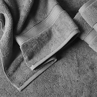 SUPERIOR® Madeline Collection | Plush Egyptian Cotton 6-pc. Quick Dry Solid Bath Towel Set