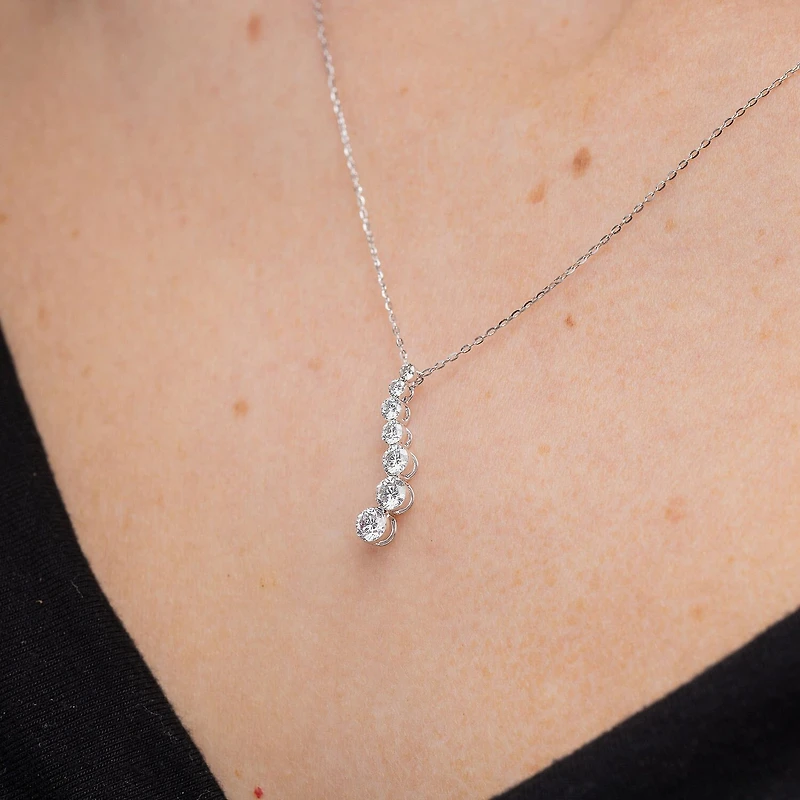 Floating Diamonds (F / Vs2) Womens 1 CT. T.W. Lab Grown White Diamond 14K Gold 18 Inch Pendant Necklace