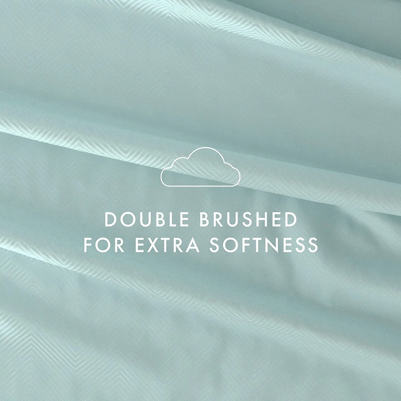 Casual Comfort™ Premium Ultra Soft Chevron Microfiber Wrinkle Free Sheet Set