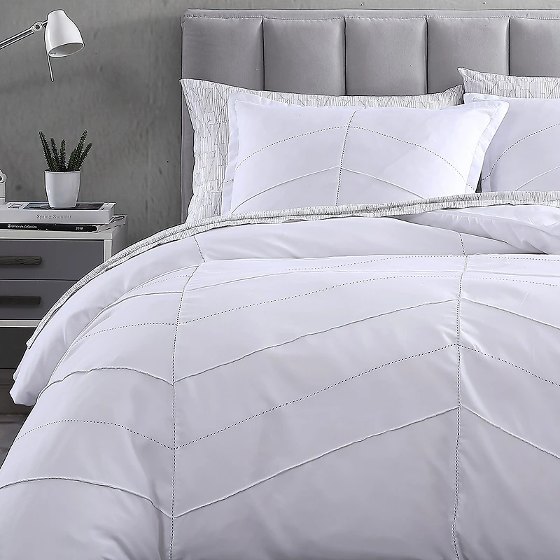 City Scene Courtney Midweight Comforter Set