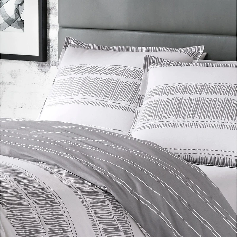 City Scene Ziggy Midweight Comforter Set