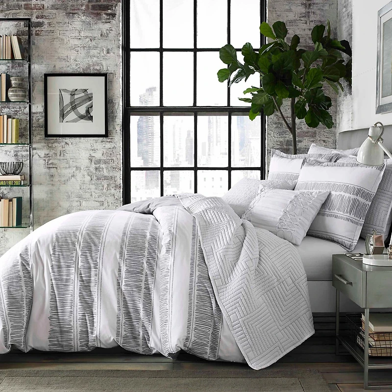 City Scene Ziggy Midweight Comforter Set