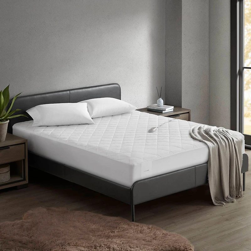 Sharper Image Embossed Microfiber Heated Mattress Pad