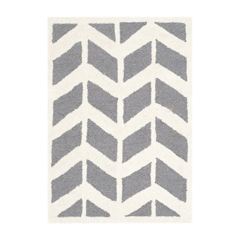 Safavieh Darius Chevron Area Rug