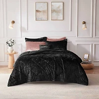Intelligent Design Isabel Velvet Duvet Cover Set with decorative pillow