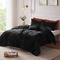 Intelligent Design Isabel Velvet Comforter Set with decorative pillow