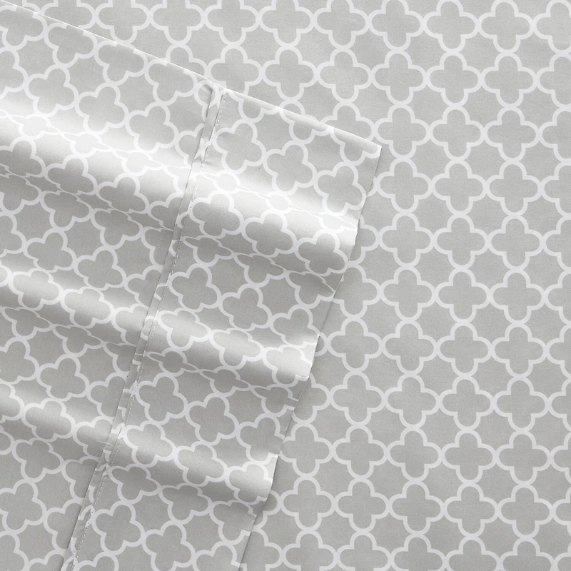 Casual Comfort™ Premium Ultra Soft Quatrefoil Pattern Microfiber Wrinkle Free Sheet Set