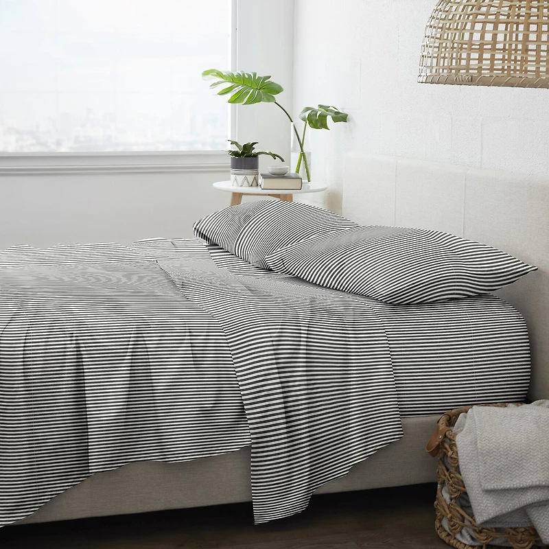 Casual Comfort™ Premium Ultra Soft Ribbon Pattern Microfiber Wrinkle Free Sheet Set