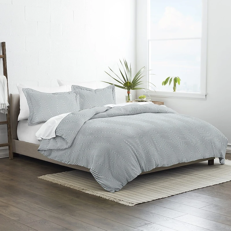 Casual Comfort Modern Diagonal Patterned Duvet Cover Set