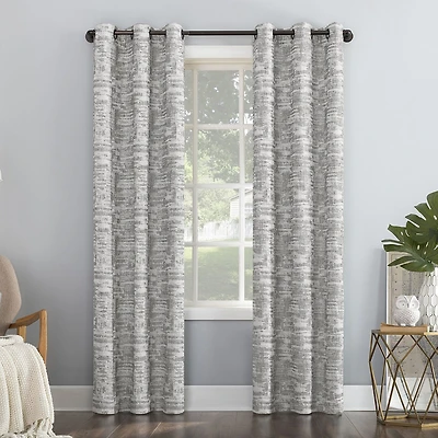 Sun Zero Parrish Grommet Top Energy Saving 100% Blackout Single Curtain Panel