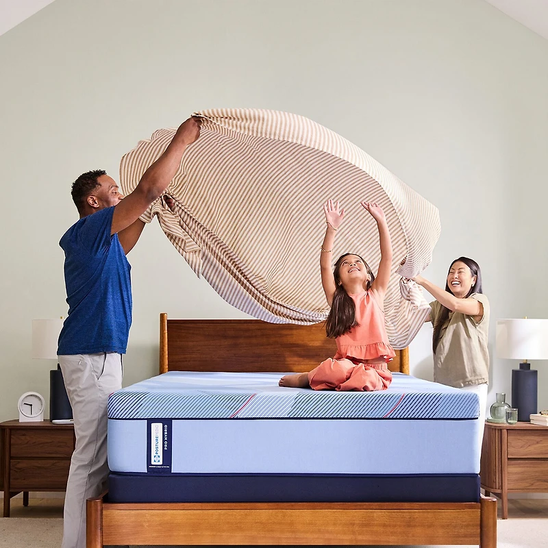 Sealy Posturepedic Fairholt 13" Hybrid Medium Tight Top - Mattress + Box Spring