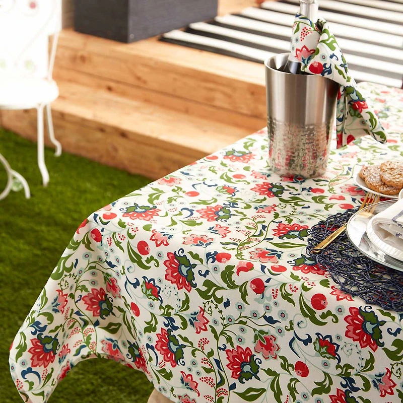 Design Imports Garden Floral Print Outdoor Tablecloth