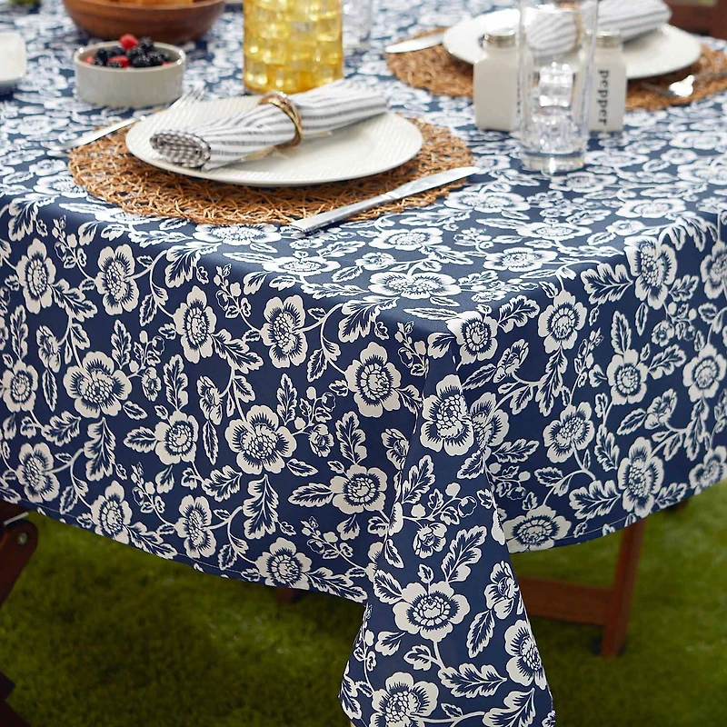 Design Imports Nautical Blue Floral Print Outdoor  With Zipper Tablecloth