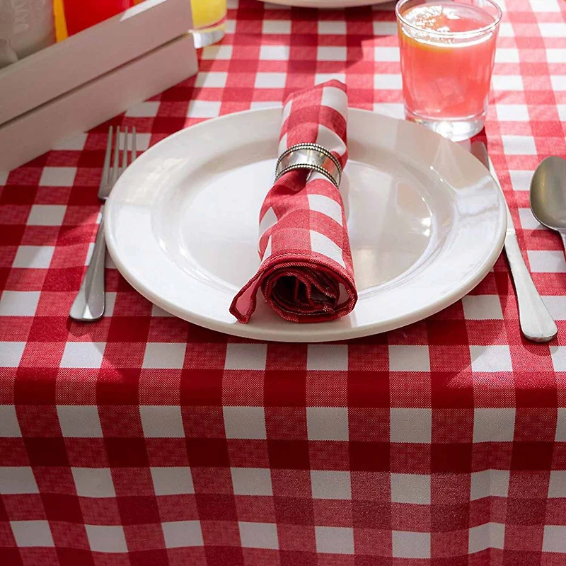 Design Imports Tango Red Check Outdoor With Zipper Tablecloth