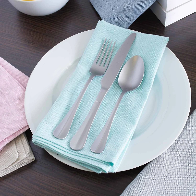 Design Imports Blue Solid Chambray Tablecloth