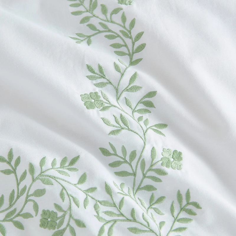 Martha Stewart Garden Path Easy Care Comforter Set
