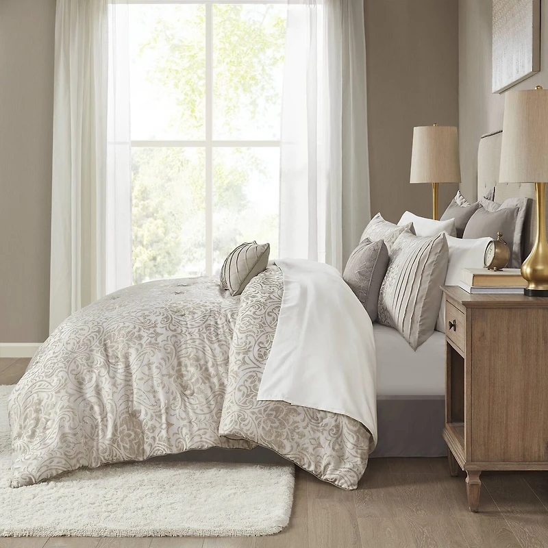 Madison Park Maisie 12-pc. Damask Jacquard Complete Bedding Set with Sheets