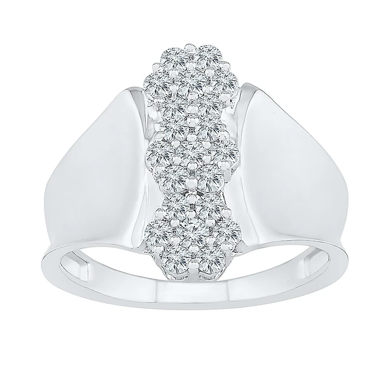 Womens / CT. T.W. Natural White Diamond 10K Gold Flower Cluster Cocktail Ring