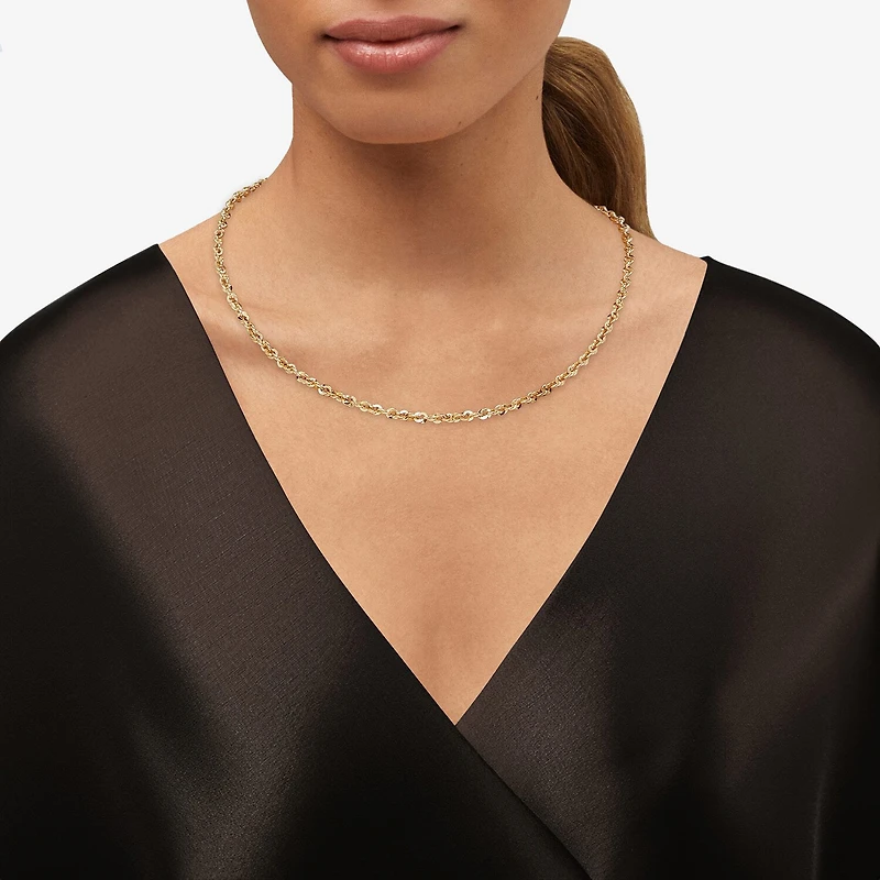 Womens 14K Gold 18 Inch Singapore Chain Necklace