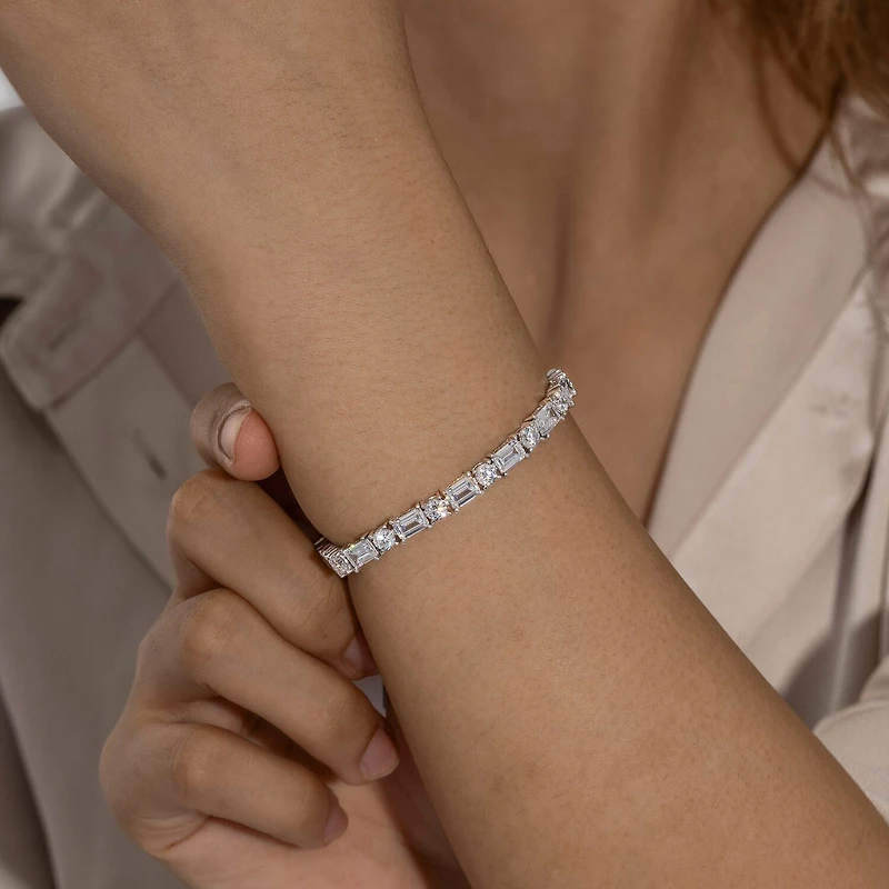 Diamonart Womens Cubic Zirconia Sterling Silver 7.25 Inch Tennis Bracelet
