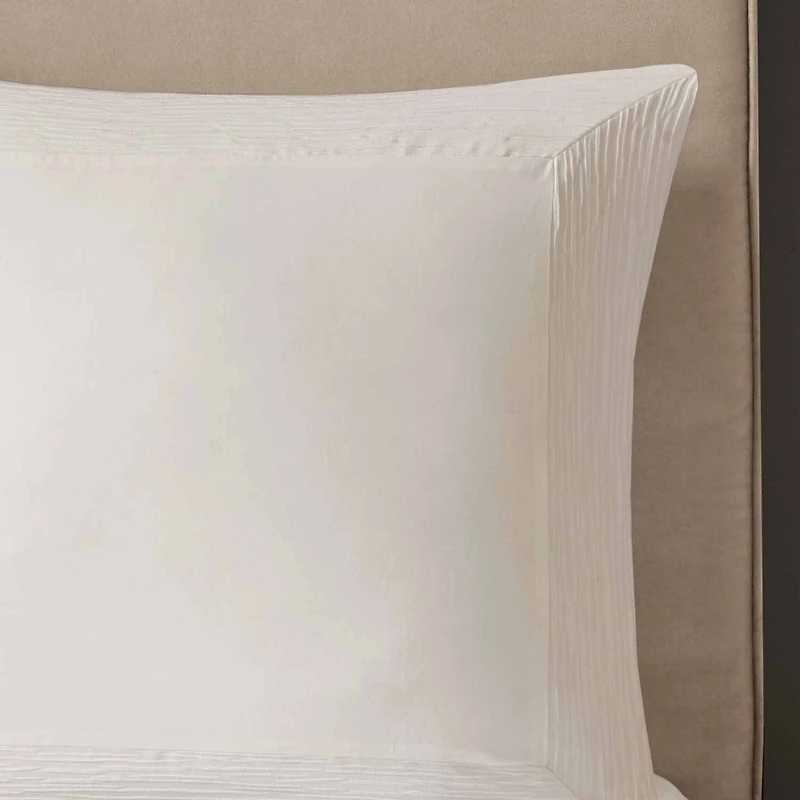 N Natori Hanae Cotton Blend Yarn Dyed Euro Sham
