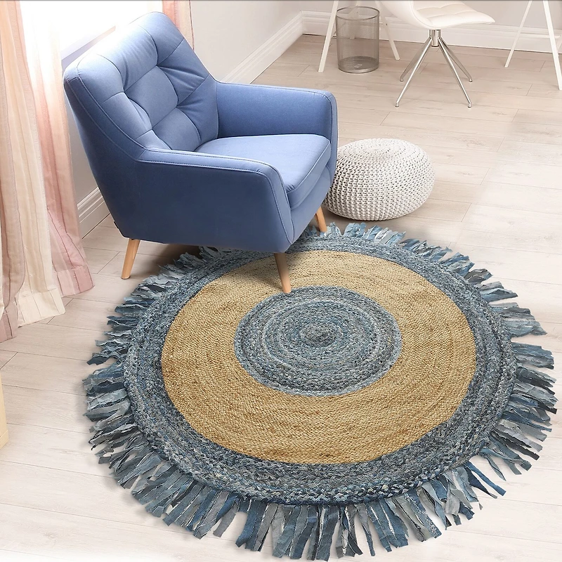 Brynn Cerry Solid Braided Stain Resistant Indoor Round Accent Rug