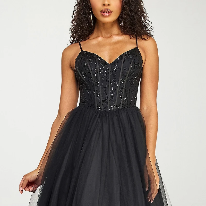 B. Smart Womens Juniors Sweetheart Neck Sequin Ball Gown