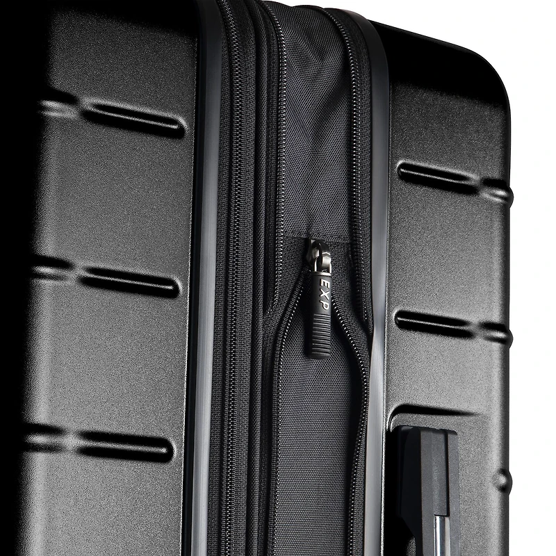 Ricardo Beverly Hills Cambria 28 Inch Hardside Checked Spinner Luggage