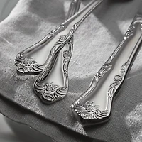 Oneida Azalea 18/0 Stainless Steel 20-pc. Flatware Set