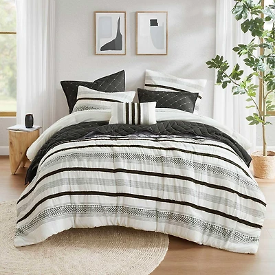Madison Park Bianca Stripe 7-pc. Midweight Comforter & Coverlet Set