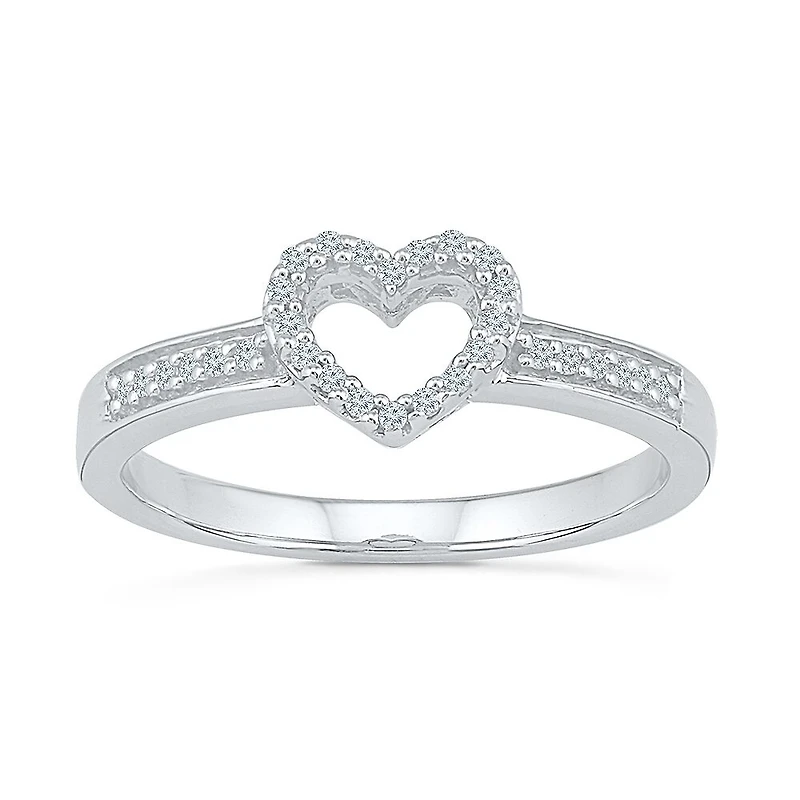 Womens 1/10 CT. T.W. Natural White Diamond 10K Gold Heart Cocktail Ring