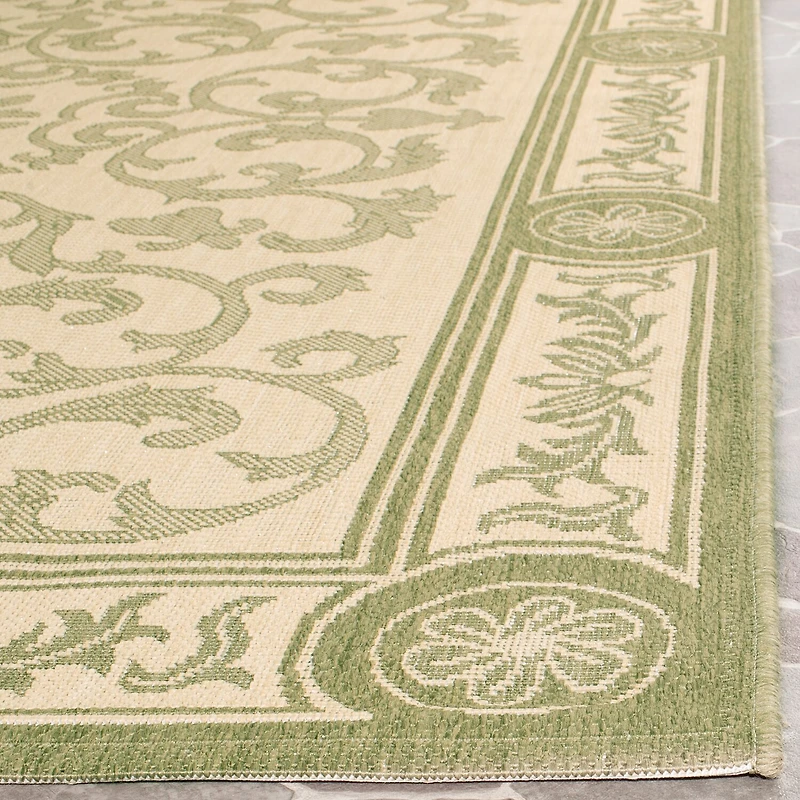 Safavieh Courtyard Collection Miah Floral Indoor/Outdoor Runner Rug