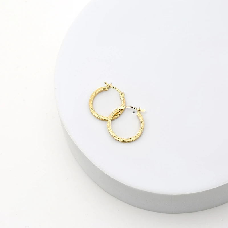 Womens 14K Gold 15mm Hoop Earrings